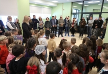 Општина Чајетина наставља улагања у најмлађе: отворен нови вртић на Златибору за 100 деце, и најављена проширење основне школе